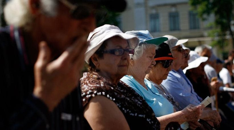 «Τσεκούρι» στις νέες συντάξεις χηρείας -Δείτε αναλυτικά